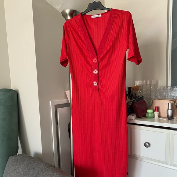 Zara red ribbed midi fitted dress - Picture 3 of 6